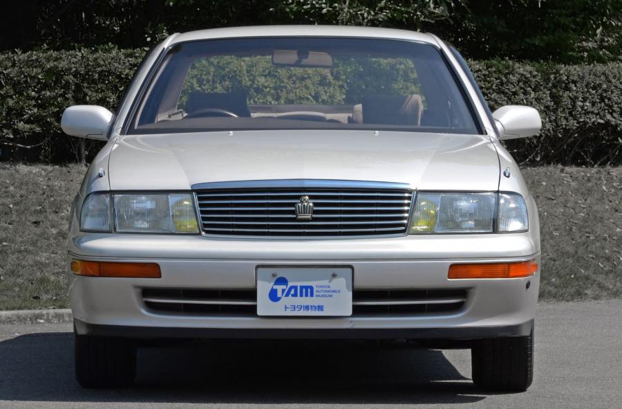 Toyota Crown 1991 года  (фото 3 из 13)